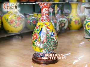 Lọ hoa dáng tỳ bà nền vàng vẽ Công Đào 60cm