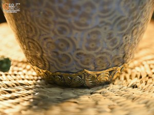 Lọ hoa dáng vò cao men kết tinh đa đồng tâm bảo bọc đồng, cao 30cm (hàng vuốt tay)