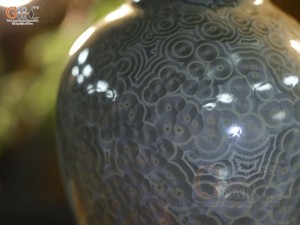 Lọ hoa dáng vò cao men kết tinh đa đồng tâm bảo bọc đồng, cao 30cm (hàng vuốt tay)