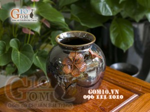Lọ hoa dáng vò hỏa biến đắp nổi cánh hoa, cao 21cm