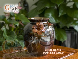 Lọ hoa dáng vò hỏa biến đắp nổi cánh hoa, cao 21cm