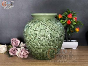Lọ hoa dáng vò men cổ khắc nổi phù dung, cao 22cm