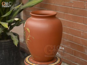 Lọ hoa dáng vò tròn gốm đất đỏ khắc Chim Hoa, cao 35cm