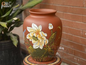 Lọ hoa dáng vò tròn gốm đất đỏ khắc Chim Hoa, cao 35cm