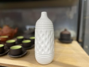 Lọ hoa dáng xe điếu cổ nhỏ, cao 20cm