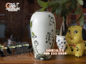 Lọ hoa dáng xoài họa tiết hoa sen, cao 28cm
