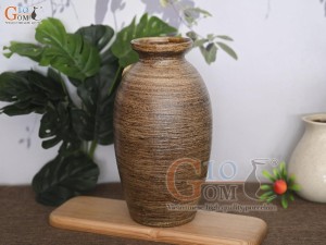 Lọ hoa gốm dáng bom quả dưa đắp nổi hoa Sen nâu ganh, cao 30cm