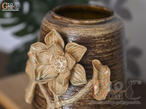 Lọ hoa gốm dáng chum đắp nổi hoa Sen nâu ganh, cao 18cm