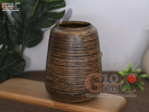 Lọ hoa gốm dáng chum đắp nổi hoa Sen nâu ganh, cao 18cm