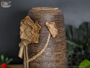 Lọ hoa gốm dáng chuông đắp nổi hoa Sen, cao 30cm