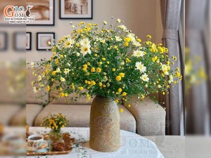 Lọ hoa gốm dáng chuông khắc hoa Sen, cao 29cm