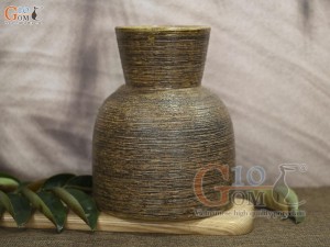 Lọ hoa gốm dáng cổ vát đắp nổi hoa Sen, cao 23cm