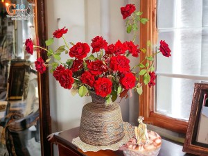 Lọ hoa gốm dáng đầm nâu bé, cao 19cm