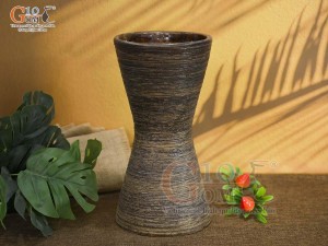 Lọ hoa gốm dáng đồng hồ cát màu nâu, cao 21cm