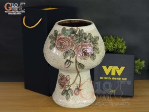 Lọ hoa gốm dáng ly khum vẽ hoa màu sữa, cao 26cm (hộp xi lụa cao cấp VTV)