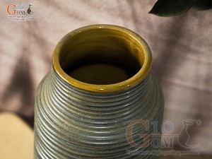 Lọ hoa dáng ống trụ vân sóng màu rêu, cao 30cm