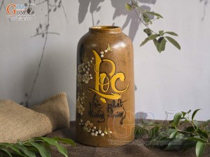 Lọ hoa gốm dáng ống trụ vẽ chữ Lộc, cao 26cm