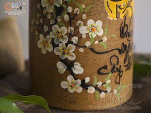 Lọ hoa gốm dáng ống trụ vẽ chữ Phúc, cao 26cm