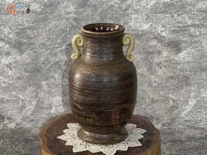 Lọ hoa gốm dáng phích tròn đắp Sen màu nâu, cao 31cm