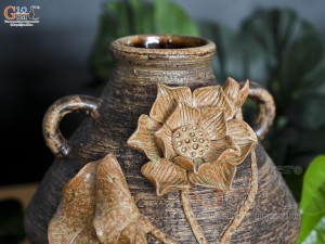 Lọ hoa gốm dáng rỏ cua đắp nổi hoa Sen, cao 20cm