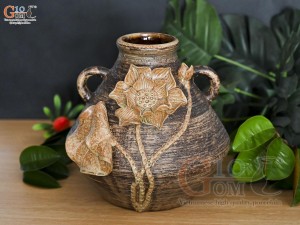 Lọ hoa gốm dáng rỏ cua đắp nổi hoa Sen, cao 20cm