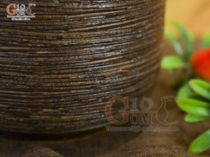 Lọ hoa gốm dáng thấp màu nâu, cao 18cm