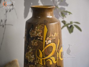 Lọ hoa gốm dáng trụ cổ nhỏ vẽ chữ Phúc, cao 33cm