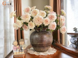 Lọ hoa gốm dáng vò màu nâu, cao 22cm