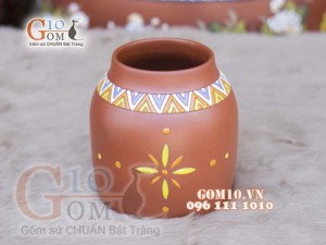 Lọ hoa gốm đất đỏ dáng cốc, cao 17cm