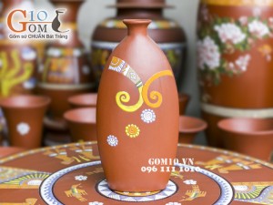 Lọ hoa gốm đất đỏ dáng dẹt, cao 28cm