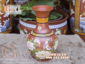 Lọ hoa gốm đất đỏ dáng tỏi cổ khắc hoa, cao 43cm