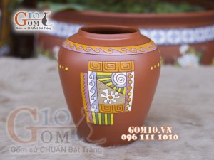 Lọ hoa gốm đất đỏ dáng vò, cao 20cm
