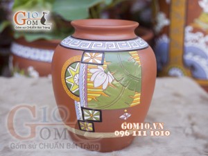 Lọ hoa gốm đất đỏ dáng vò thấp, cao 29cm