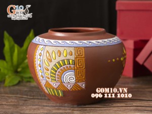 Lọ hoa gốm đất đỏ dáng vò tròn thấp, cao 16cm