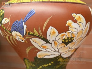 Lọ hoa gốm đất đỏ khắc Chim Hoa, cao 29cm