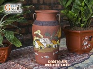 Lọ hoa gốm khắc nổi cảnh đồng quê, có quai - cao 43cm