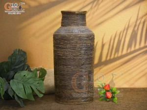 Lọ hoa gốm nâu dáng phích, cao 33cm