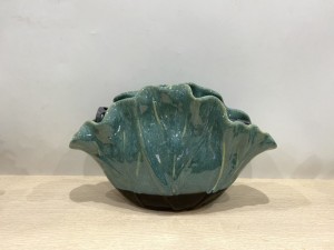 Lọ hoa lá sen men hỏa biến xanh đại dương, cao 23cm