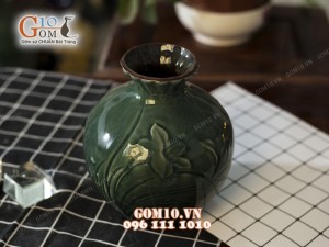Lọ hoa men cổ dáng cổ lượn, khắc hoa 21cm