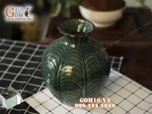 Lọ hoa men cổ dáng cổ lượn, khắc lá 21cm