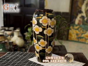 Lọ hoa men cổ dáng thon khắc hoa vàng 43cm