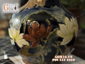 Lọ hoa men cổ dáng vò, khắc hoa sen màu 37cm