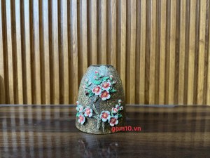 Lọ hoa men gốm dáng chuông đắp nổi hoa đào, cao 16cm