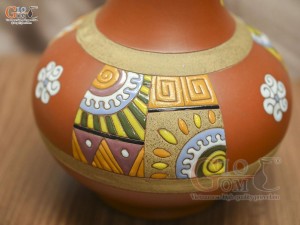 Lọ hoa men gốm dáng tỏi chân cao 31cm