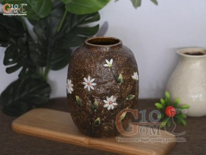 Lọ hoa men gốm dáng trứng đắp hoa cúc hoạ mi, cao 20cm