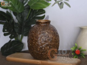 Lọ hoa men gốm dáng vò đắp hoa cúc hoạ mi, 18cm