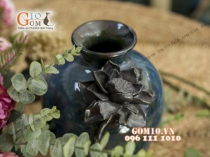 Lọ hoa men hỏa biến dáng cổ nhỏ, đắp nổi bông sen - cao 27cm