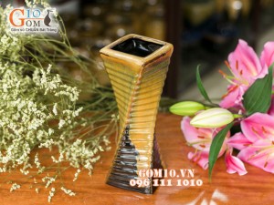 Lọ hoa men hỏa biến dáng soắn 4 góc màu vàng đen 25cm