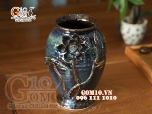 Lọ hoa men hỏa biến ngọc bích chân thon đắp nổi hoa