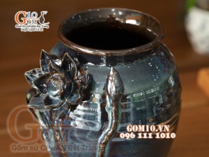 Lọ hoa men hỏa biến ngọc bích chân thon đắp nổi hoa